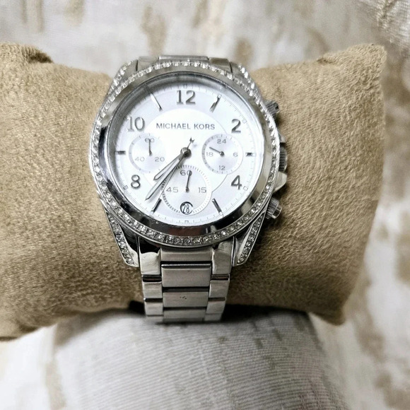 Michael Kors Blair Steel 39mm Chronograph Silver Dial Ladies Quartz Watch - Picture 4 of 16